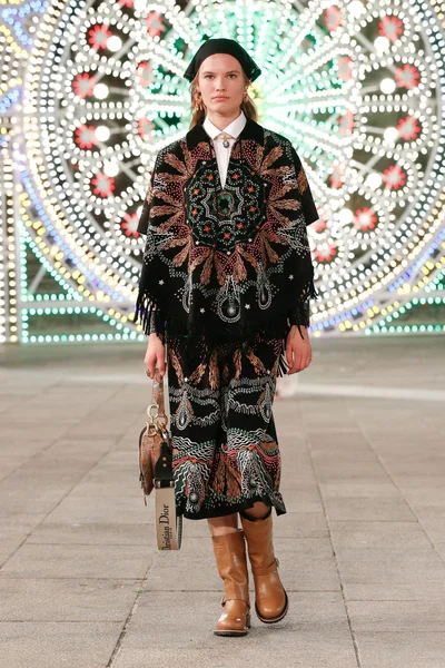 Look 53